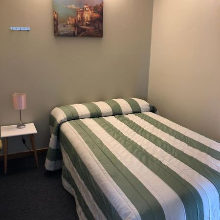 Lilybrook Motel Рангиора Экстерьер фото