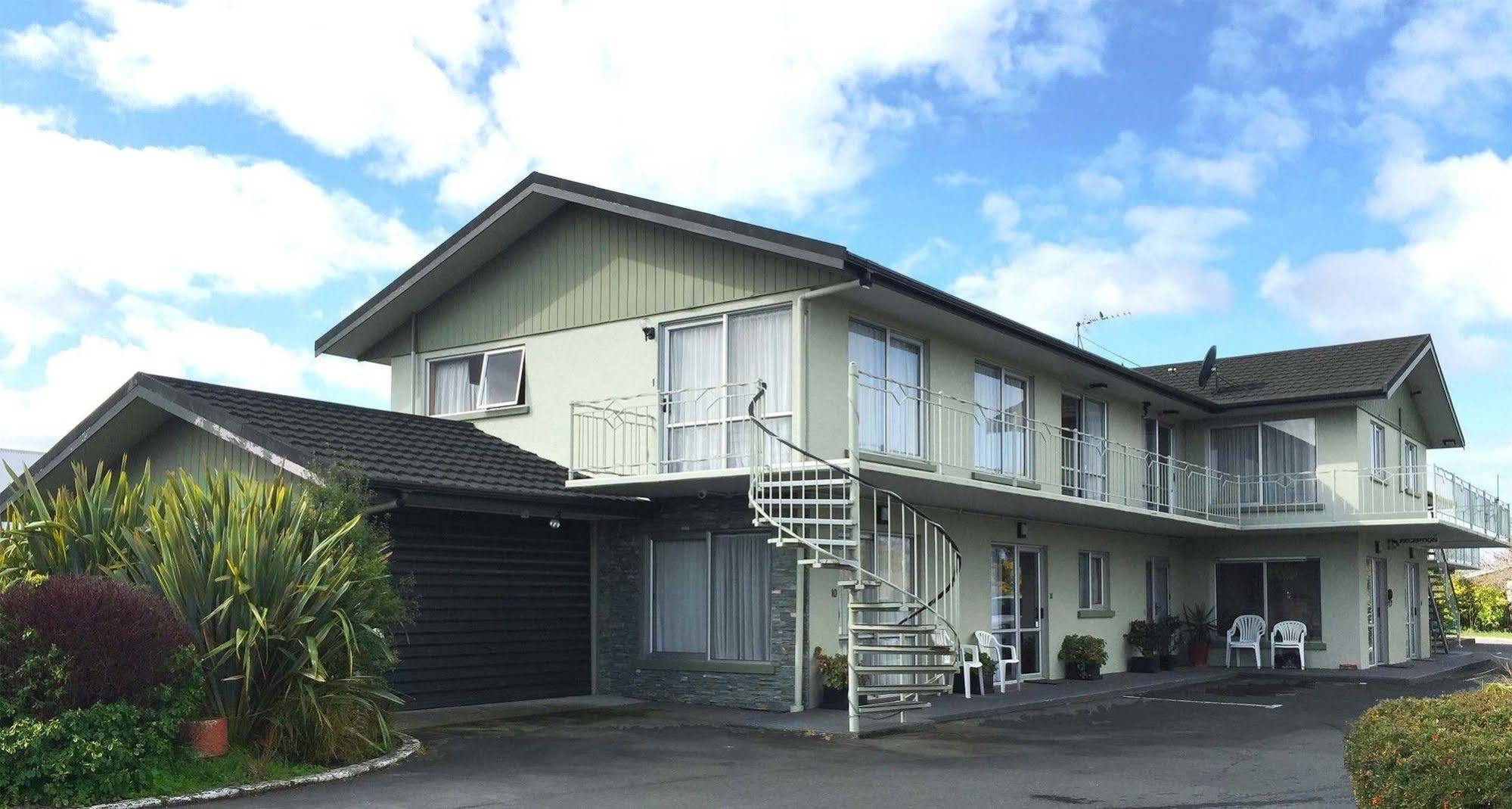 Lilybrook Motel Рангиора Экстерьер фото