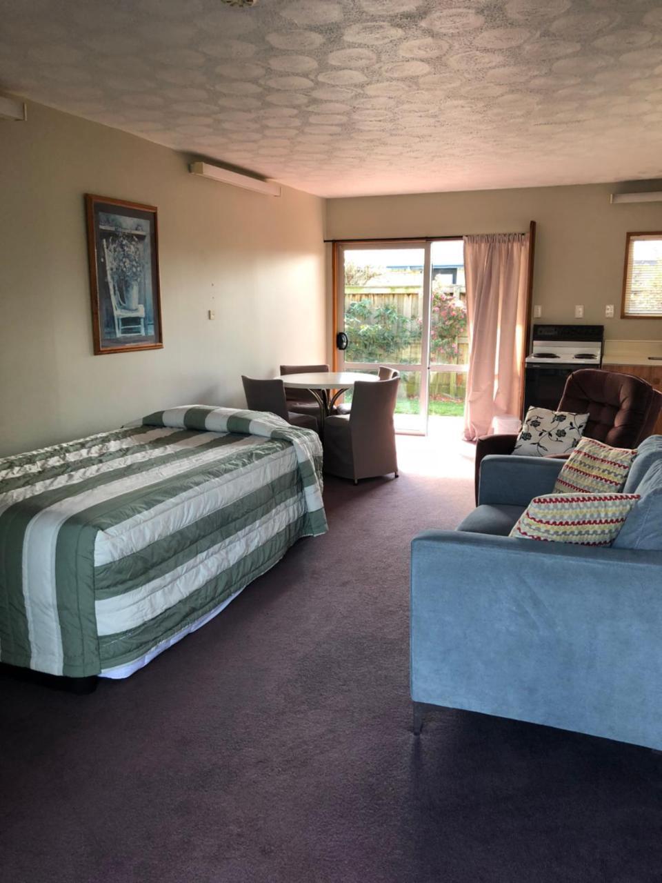 Lilybrook Motel Рангиора Экстерьер фото